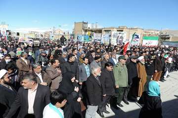 شرکت کارکنان دامپزشکی استان در راهپیمایی یوم الله 22 بهمن 1398