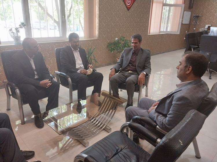 مدیرکل دامپزشکی استان با فرماندار شهرستان بن دیدار و گفتگو کرد.